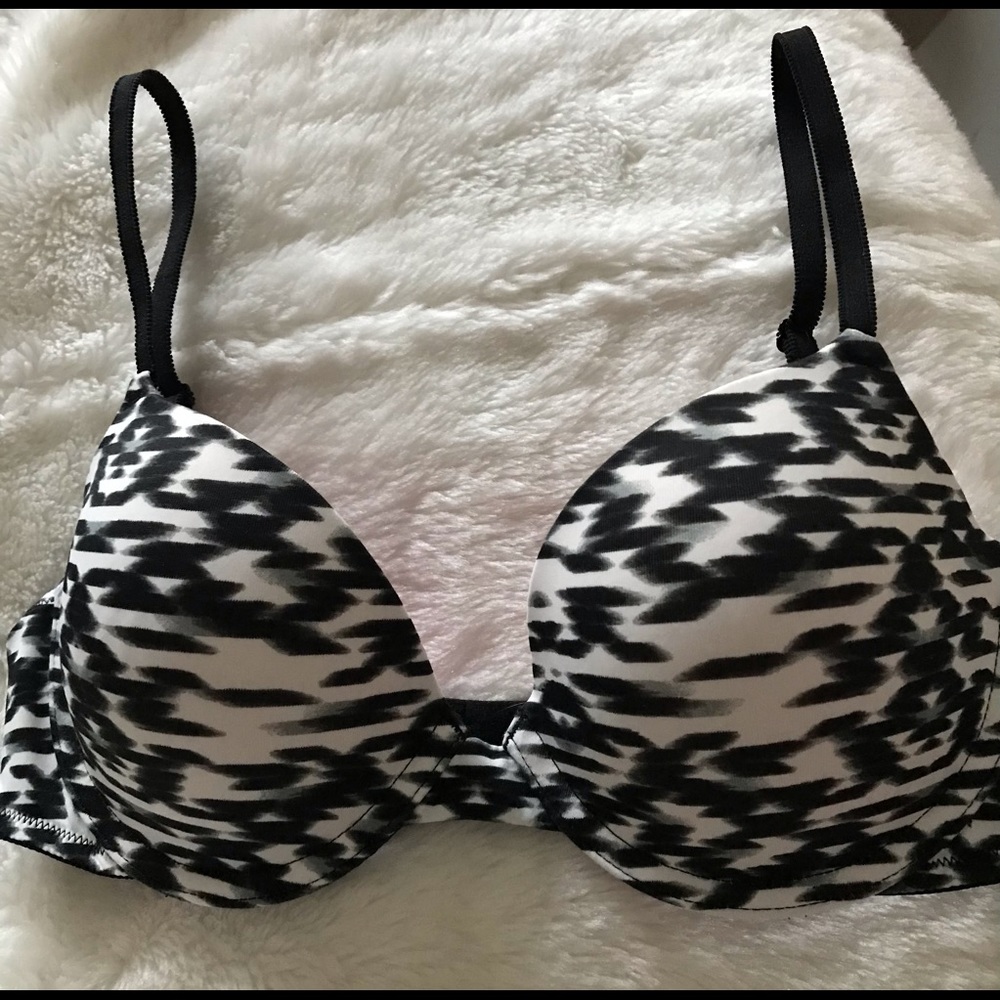 VS Pink Wear Everywhere Demi Bra 34B NWOT
